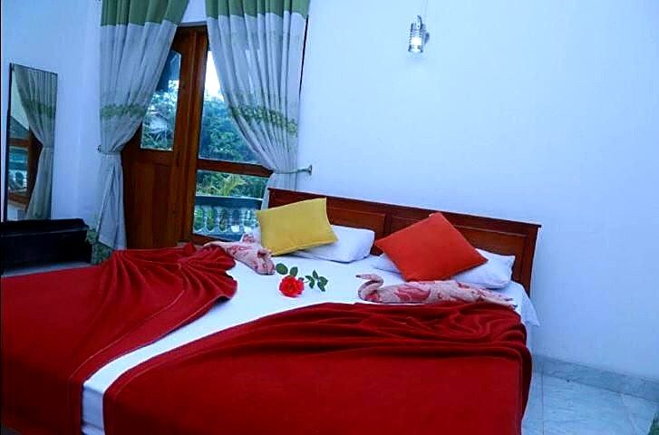 Double Room with Private Balcony — photo 3